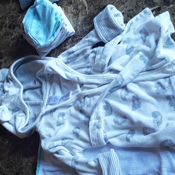 Baby Bath Lot With Robe - Picture 4 of 7